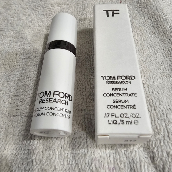 Tom Ford Research Serum Concentrate - Picture 2 of 2